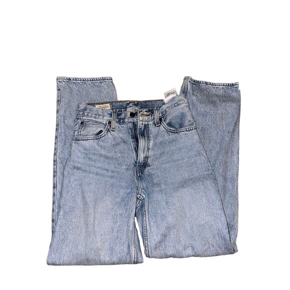 Levi's with Capital E Jeans - Picture 2 of 4